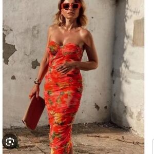 Influencer Zara flower mesh dress